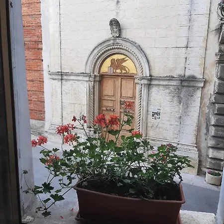 아파트 Alloggi Piazza Umberto Primo 파센트로