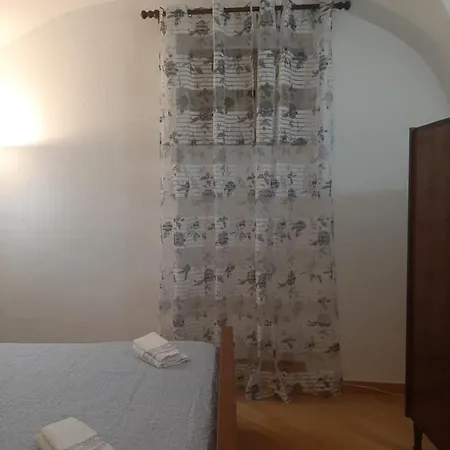 Alloggi Piazza Umberto Primo Pacentro