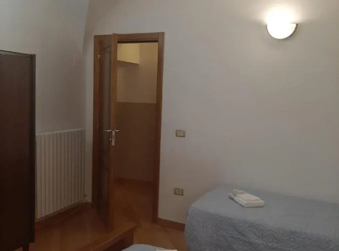 아파트 Alloggi Piazza Umberto Primo 파센트로